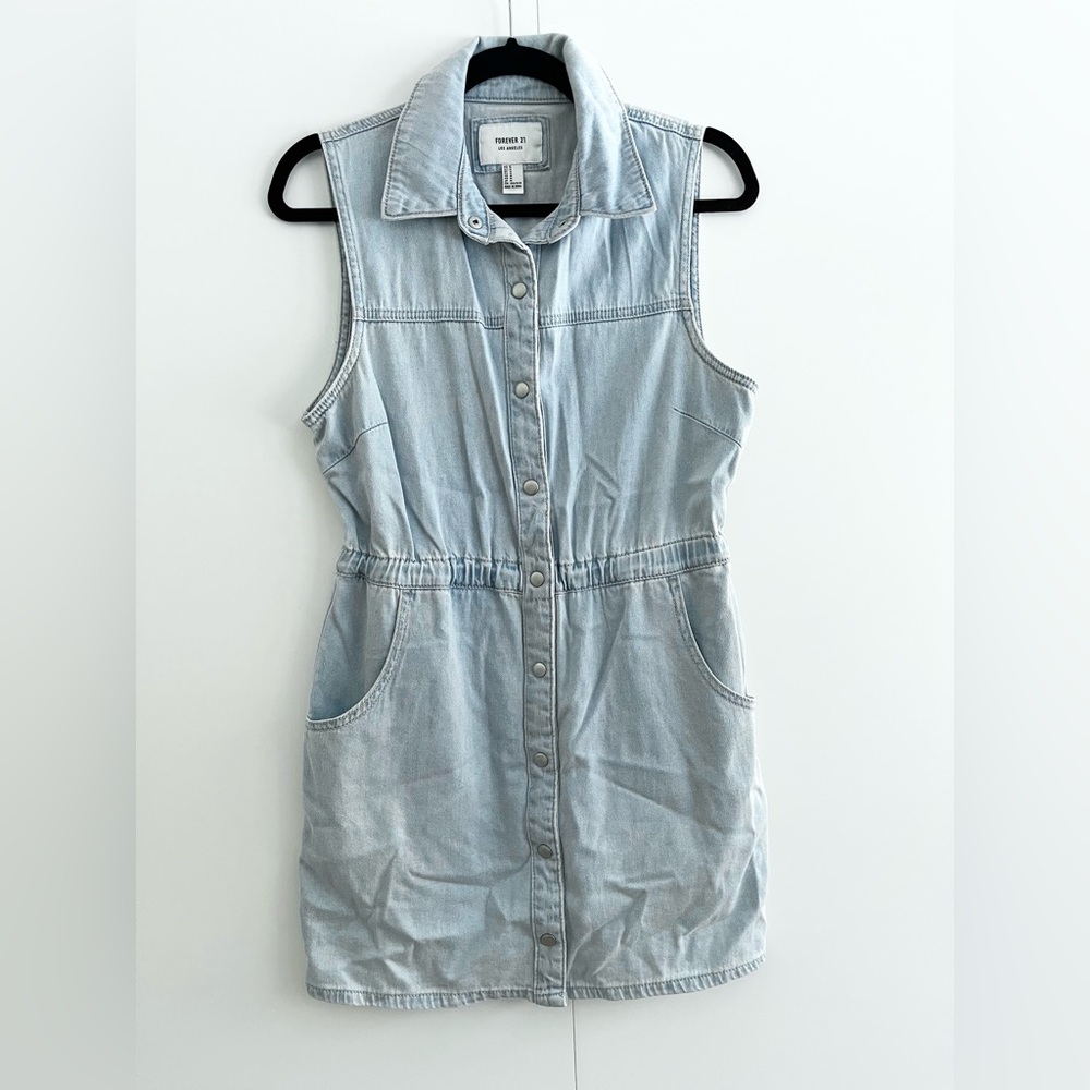 NWOT Light Blue Denim Sleeveless collared Mini Dress